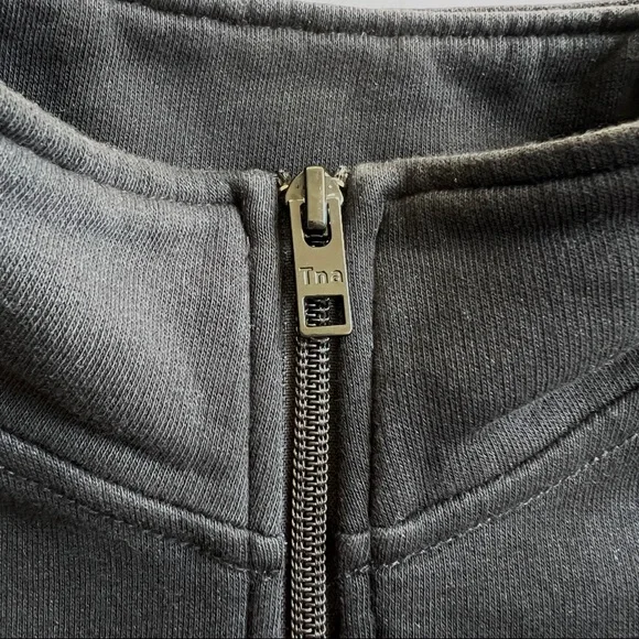 Aritzia Tna Airy Fleece Boyfriend 1/4 Zip Cropped Sweatshirt XS - Picture 7 of 10